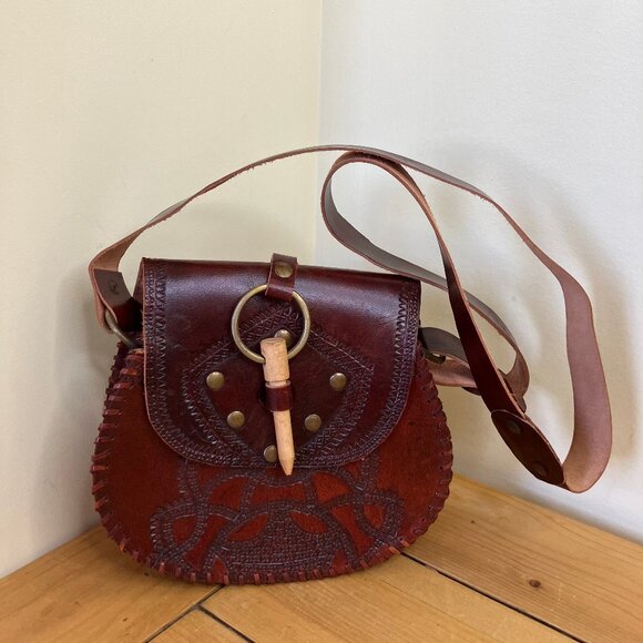 Tooled Leather Purse Small Shoulder Bag Embossed Design Wood Closure 6.5" Tall - Picture 7 of 7